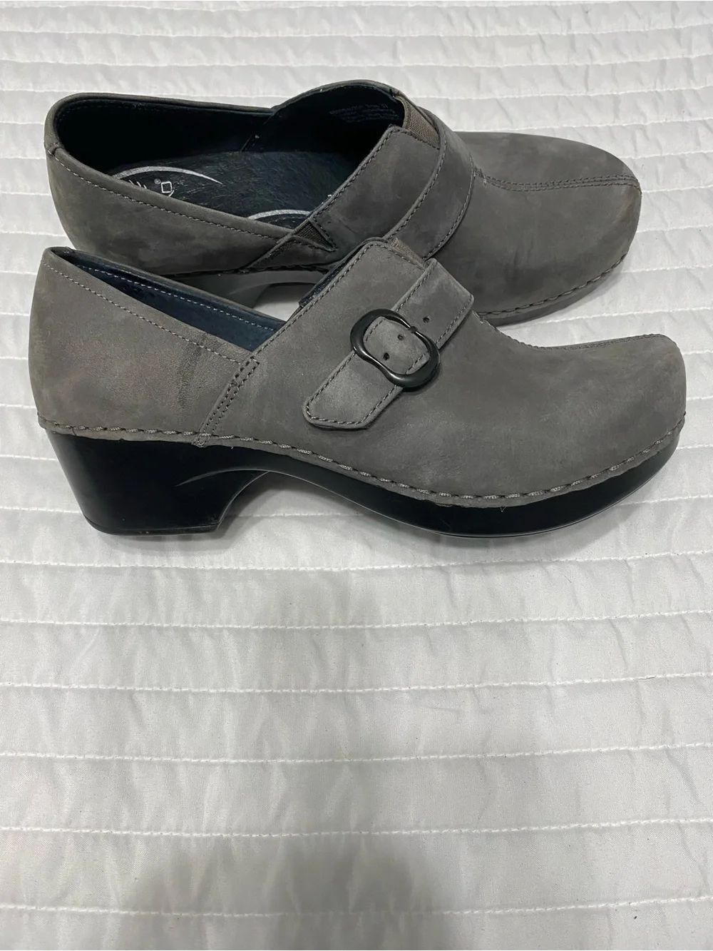 Dansko Tamara Gray Clogs Women’s Size 37